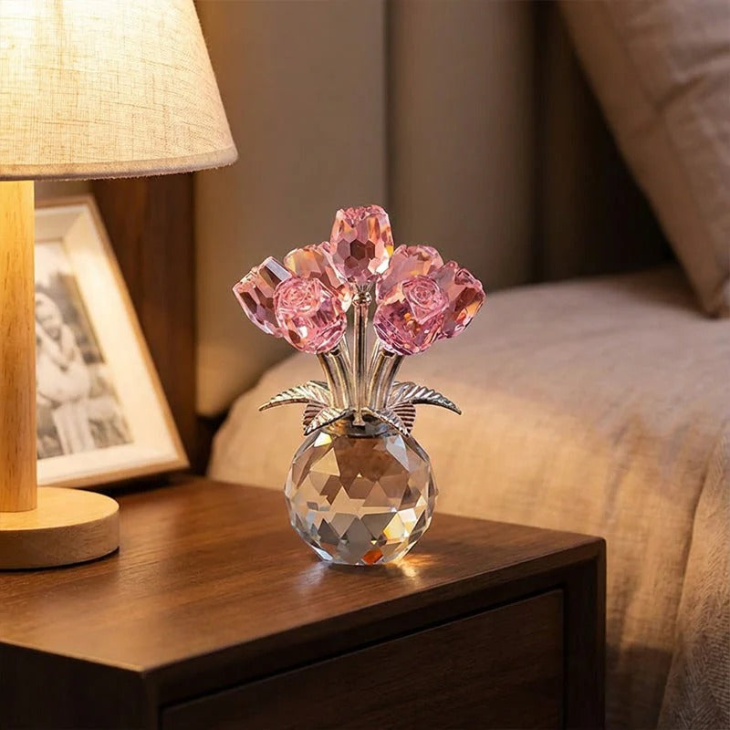 Figurine de collection rose colorée en cristal avec vase