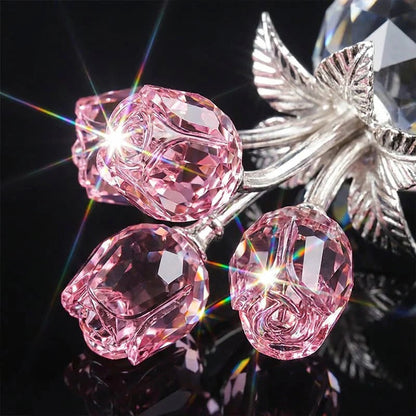 Figurine de collection rose colorée en cristal avec vase