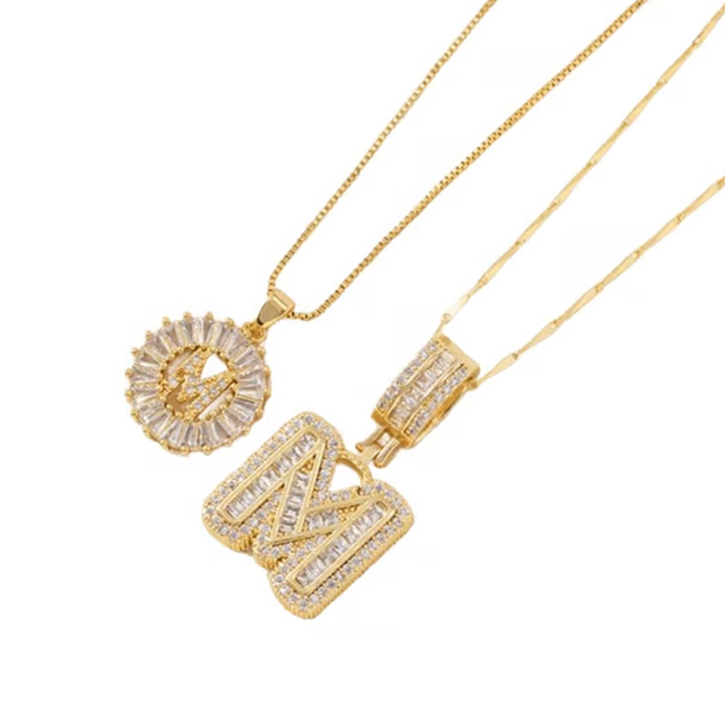 Collier pendentif alphabet doré