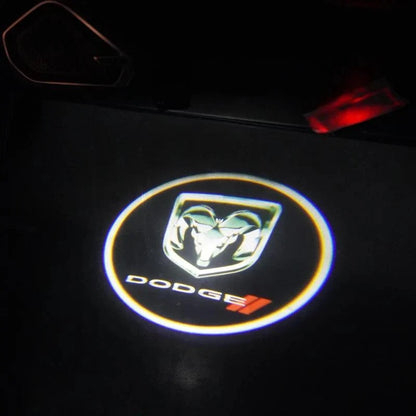 Projecteur de logo pour voiture – Illuminez votre entrée avec un logo élégant
