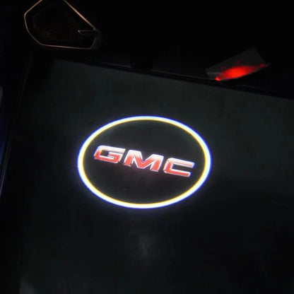 Projecteur de logo pour voiture – Illuminez votre entrée avec un logo élégant