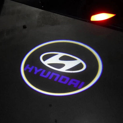 Projecteur de logo pour voiture – Illuminez votre entrée avec un logo élégant