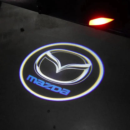 Projecteur de logo pour voiture – Illuminez votre entrée avec un logo élégant