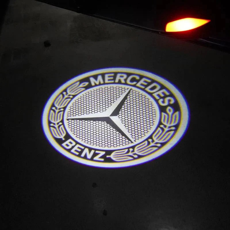 Projecteur de logo pour voiture – Illuminez votre entrée avec un logo élégant