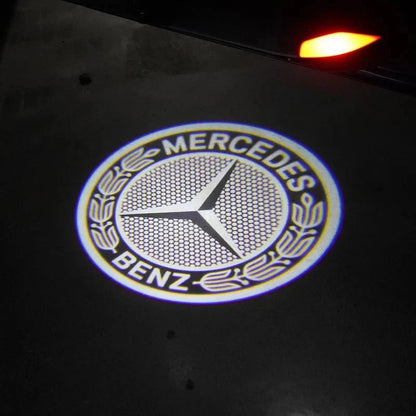 Projecteur de logo pour voiture – Illuminez votre entrée avec un logo élégant