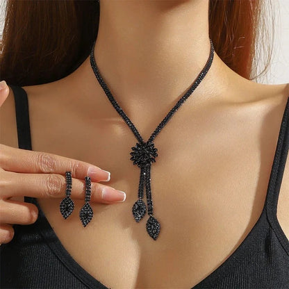 Ensemble de bijoux 2 pièces en forme de fleur avec zircons collier et boucles d’oreilles