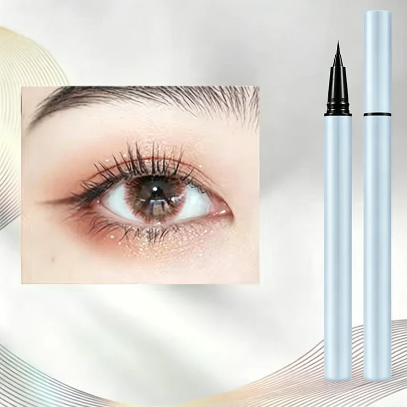 Eyeliner waterproof pour des lignes précises