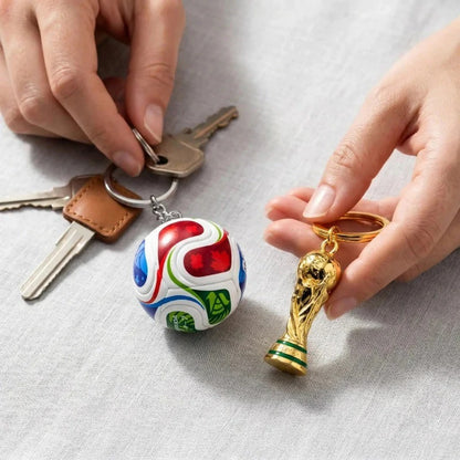 Porte-clés de football avec trophée de la Coupe du monde